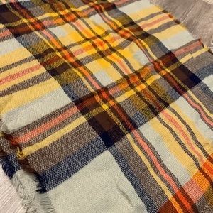 KIMBERLY C. WOMENS WRAP PLAID FALL FESTIVE COLORS WITH FRINGE